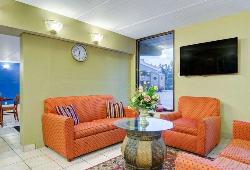 فندق Rodeway Inn Norcross