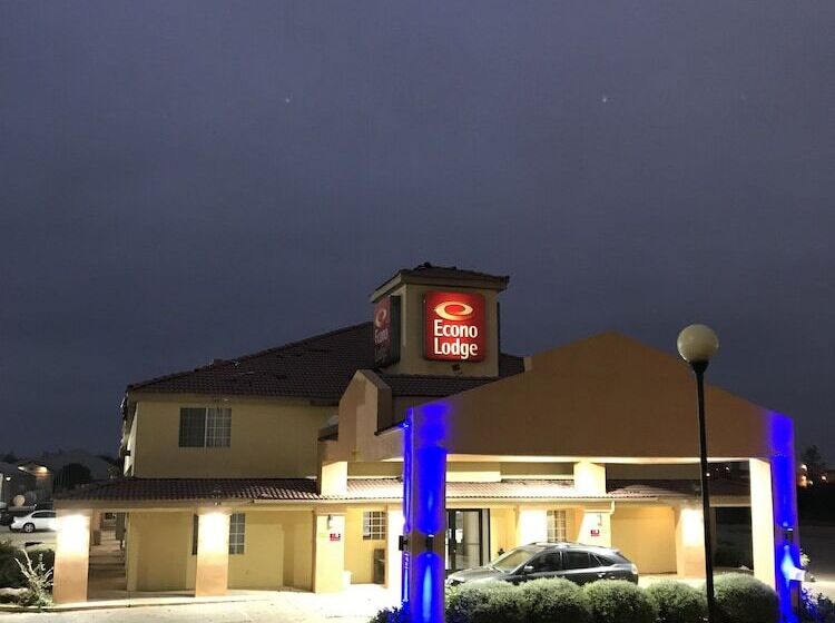 בית מלון כפרי Rodeway Inn