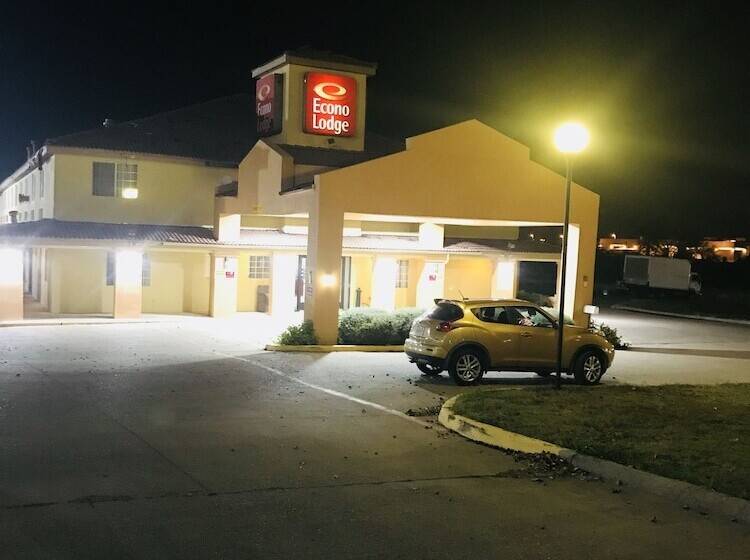 בית מלון כפרי Rodeway Inn