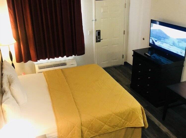 בית מלון כפרי Rodeway Inn