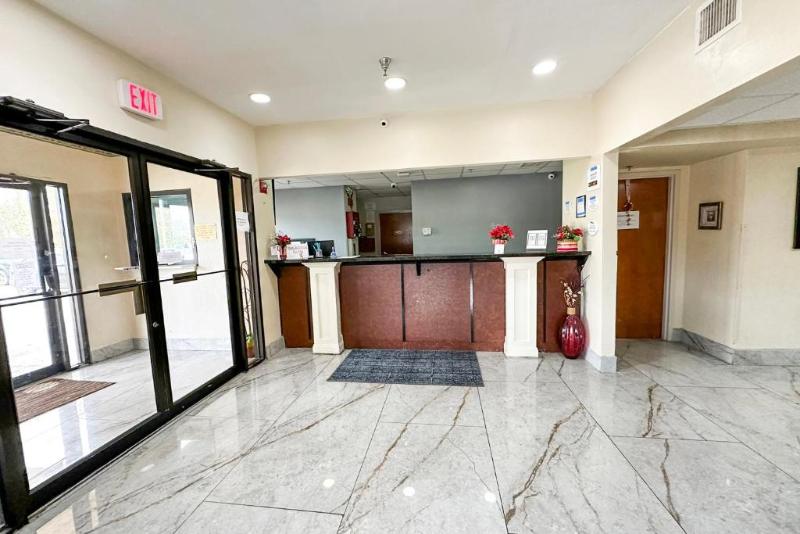 فندق Rodeway Inn & Suites