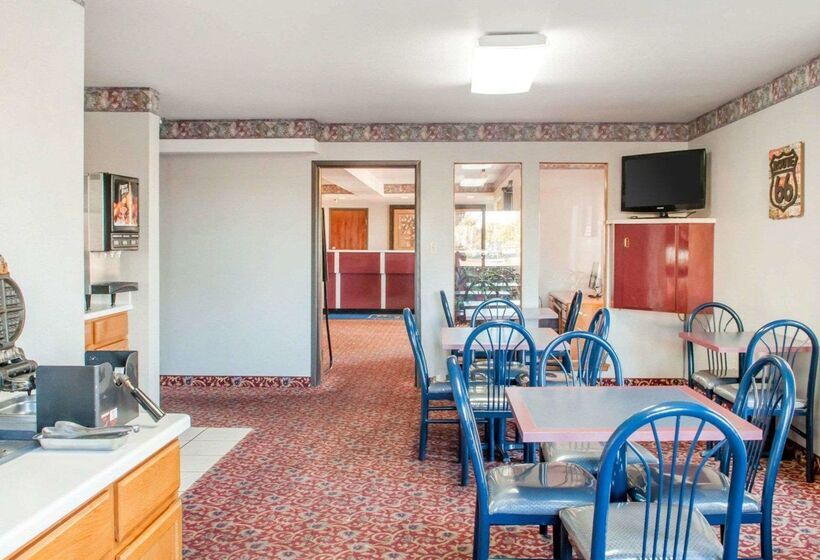 فندق Rodeway Inn