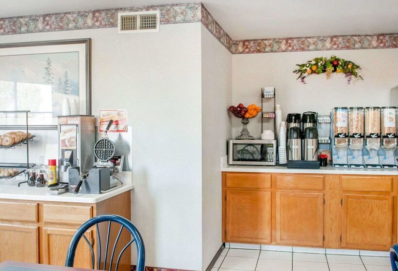 فندق Rodeway Inn