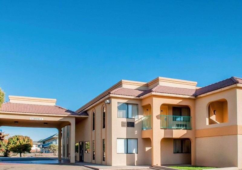 فندق Rodeway Inn