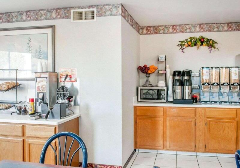 فندق Rodeway Inn