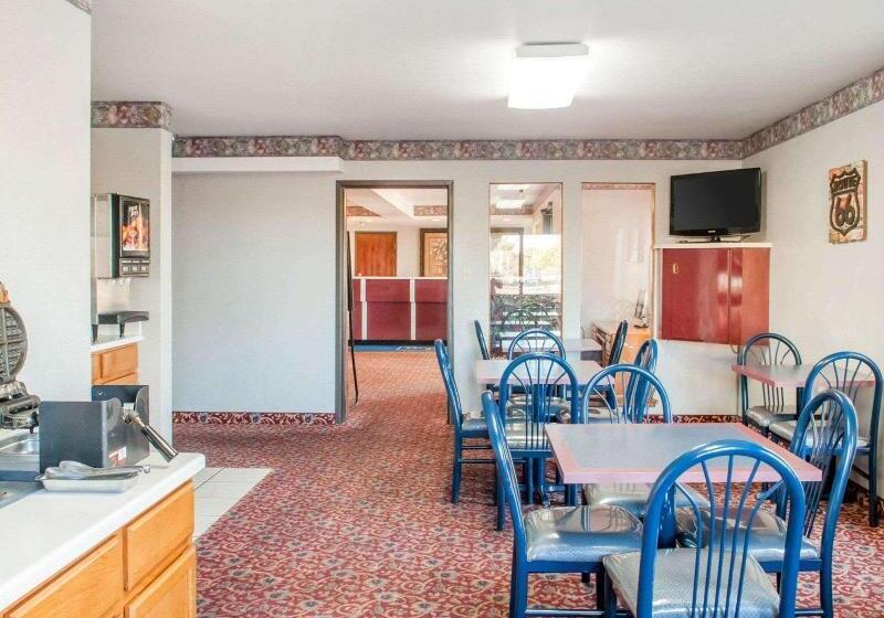 فندق Rodeway Inn