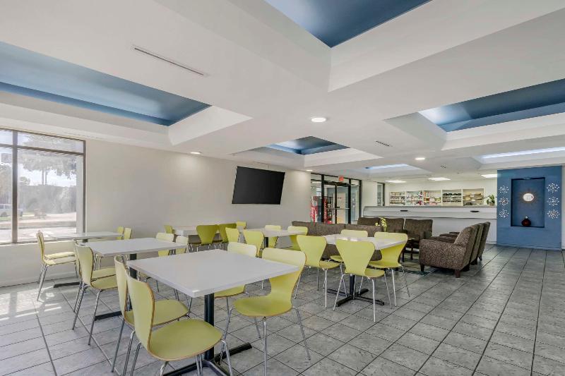 ホテル Rodeway Inn