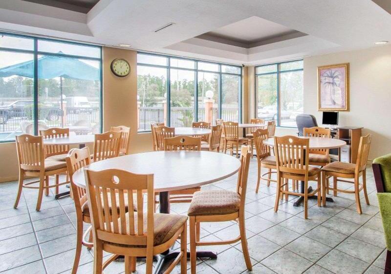 ホテル Rodeway Inn