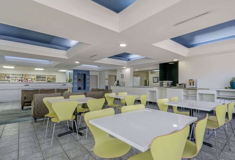 ホテル Rodeway Inn