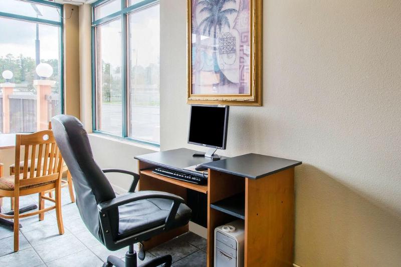 ホテル Rodeway Inn