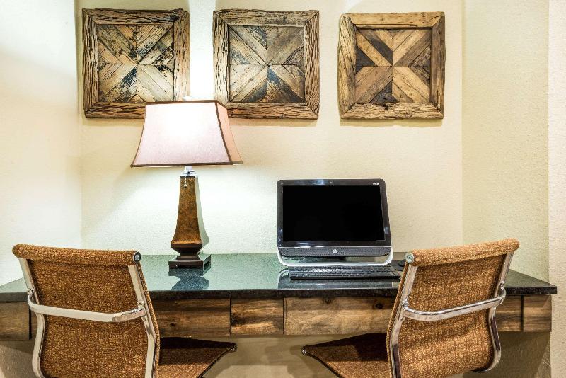 فندق Super 8 By Wyndham Clovis