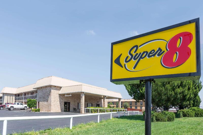 فندق Super 8 By Wyndham Clovis