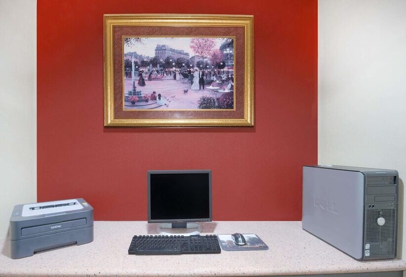 فندق Super 8 By Wyndham Farmers Branch/north Dallas