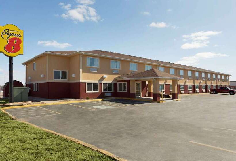 فندق Super 8 By Wyndham Lees Summit