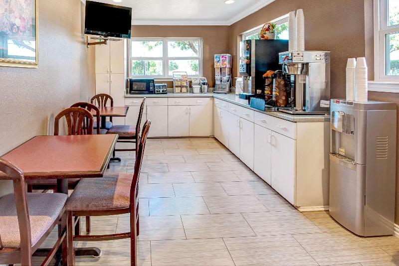 فندق Super 8 By Wyndham Richardson Dallas