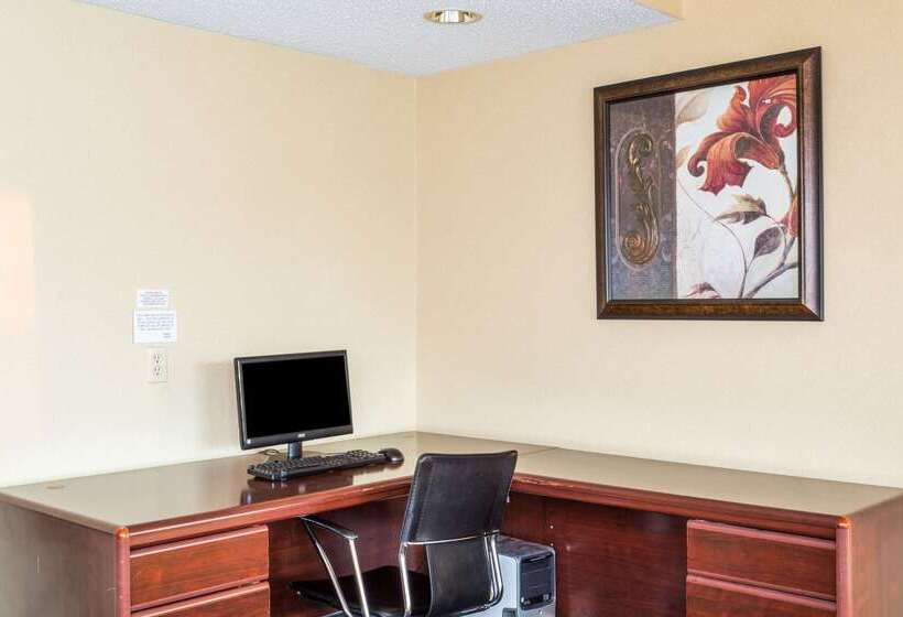 酒店 Super 8 By Wyndham Slidell