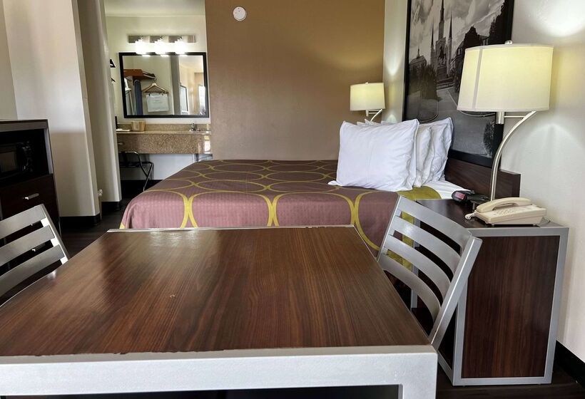 酒店 Super 8 By Wyndham Slidell