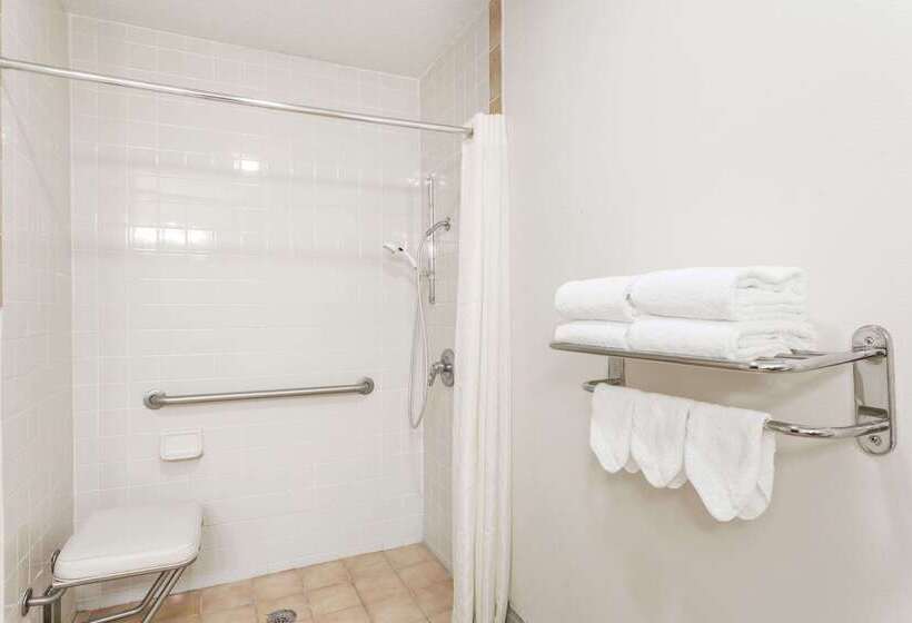 酒店 Super 8 By Wyndham Slidell