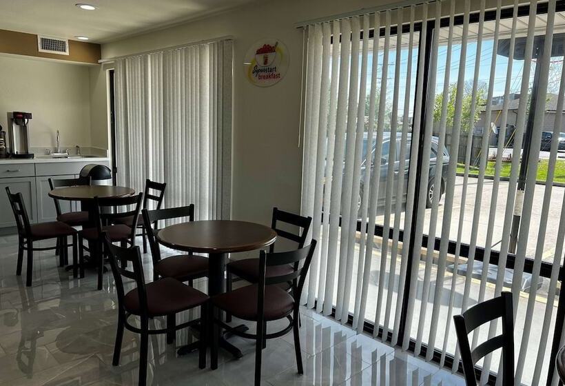 酒店 Super 8 By Wyndham Slidell