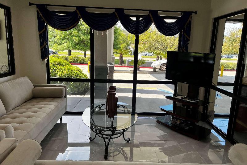 酒店 Super 8 By Wyndham Slidell