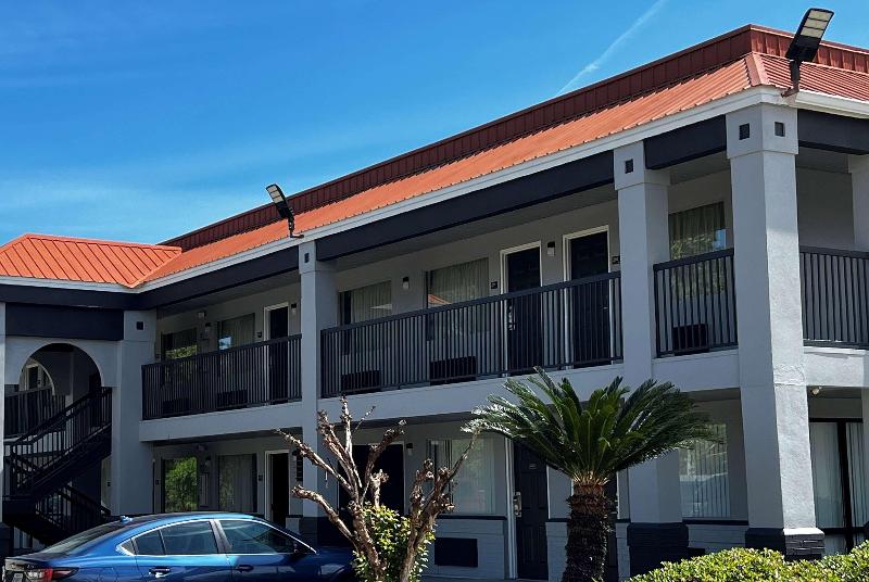 酒店 Super 8 By Wyndham Slidell