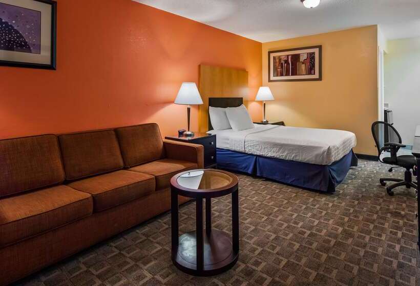 Отель Quality Inn & Suites Fayetteville I 95
