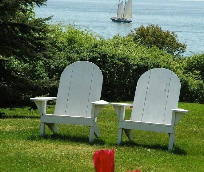 Отель The Colony