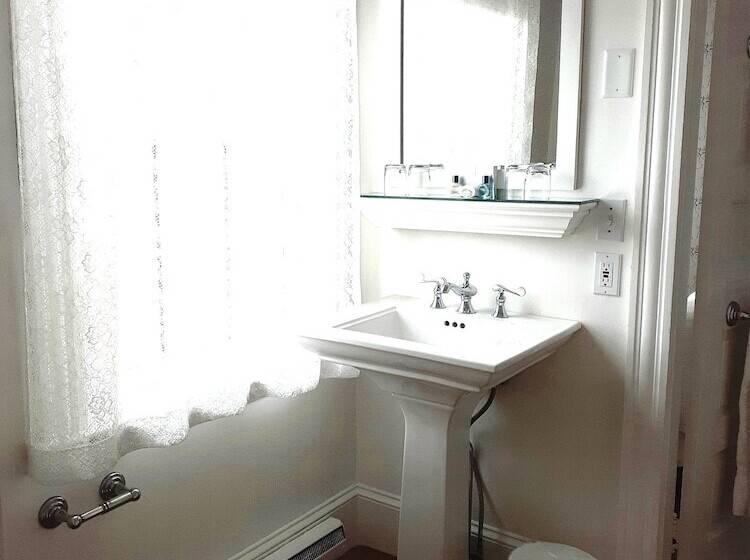 בית מלון כפרי The Colony