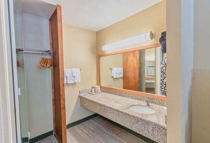 酒店 The Oakhurst Inn At Yosemite