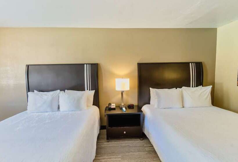 酒店 The Oakhurst Inn At Yosemite