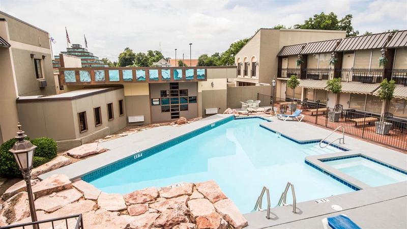 فندق Western Inn And Suites