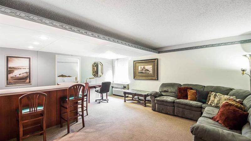 فندق Western Inn And Suites