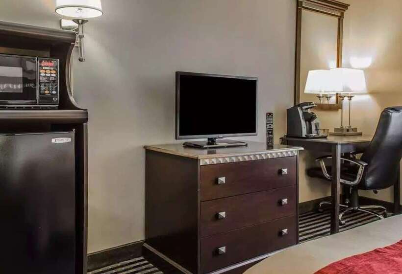 Отель Wingate By Wyndham Pittsburgh West Mifflin