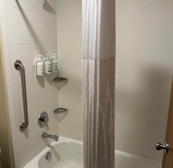 Отель Wingate By Wyndham Pittsburgh West Mifflin