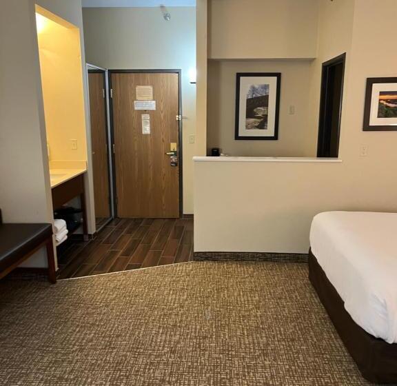 Отель Wingate By Wyndham Pittsburgh West Mifflin