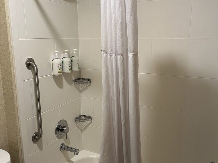 ホテル Wingate By Wyndham Pittsburgh West Mifflin