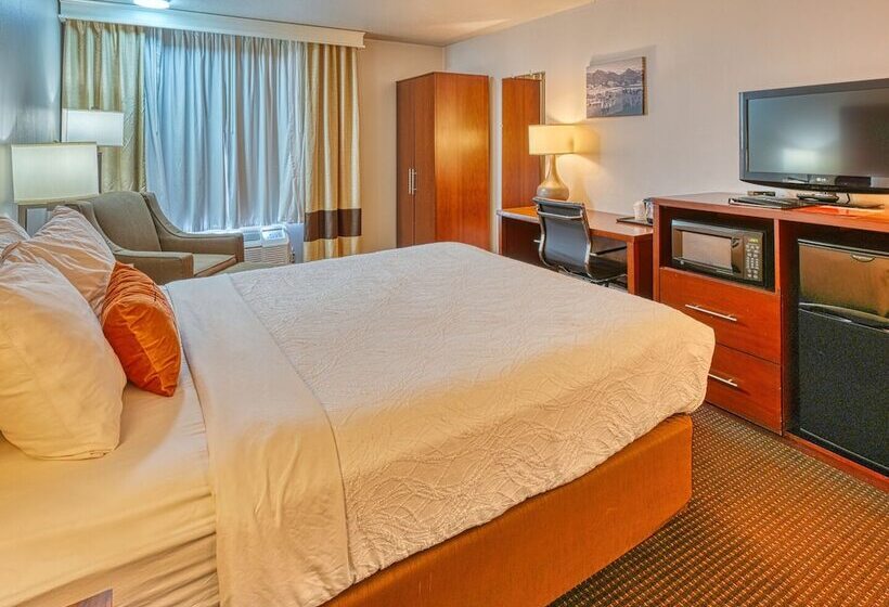 فندق Yellowstone River Inn & Suites