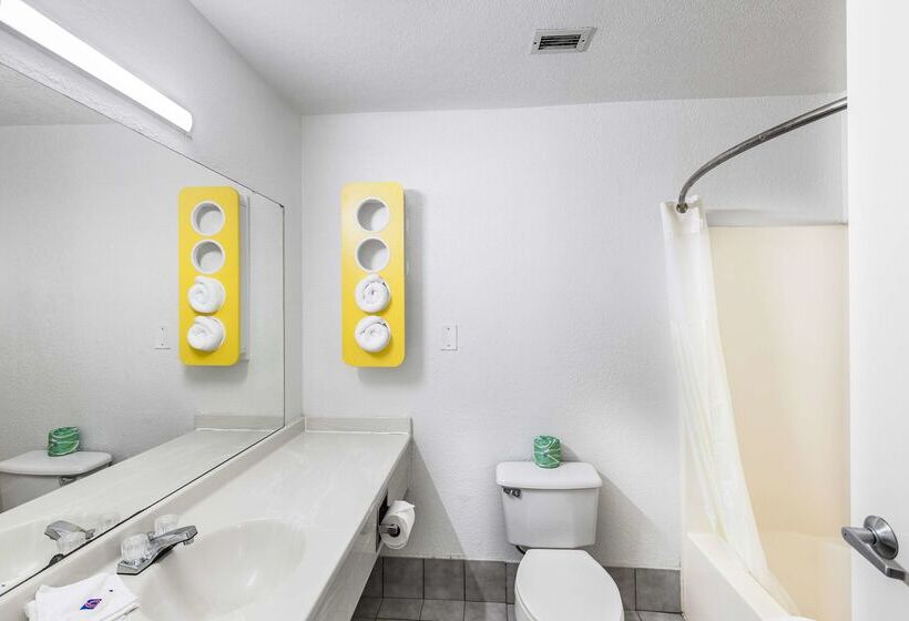 Motel 6 Bedford, Tx   Fort Worth