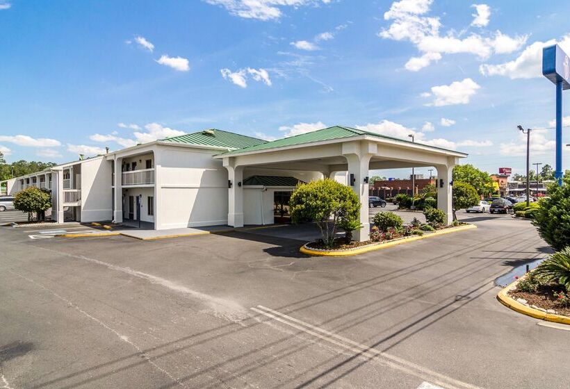 Motel 6 Waycross