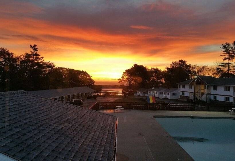 منتجع Ogunquit Tides