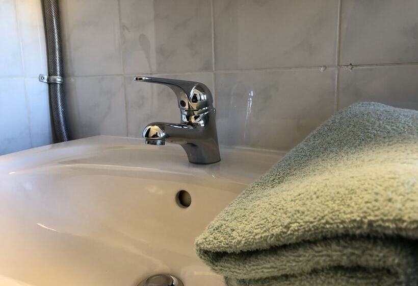 הוסטל Grütli Inn