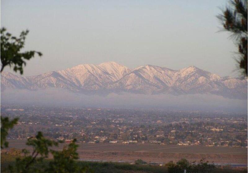 호스텔 Hilltop Tavern And Inn