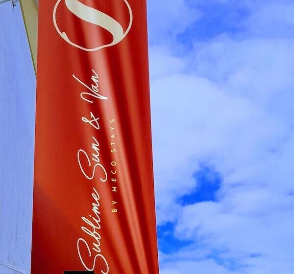 旅馆 Sublime Sun & Van By Meco Stays