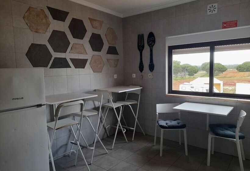 旅馆 Sublime Sun & Van By Meco Stays