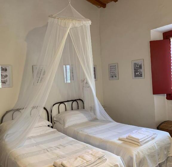 Farmhouse B&b Il Paretaio