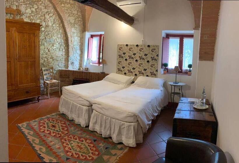 Farmhouse B&b Il Paretaio