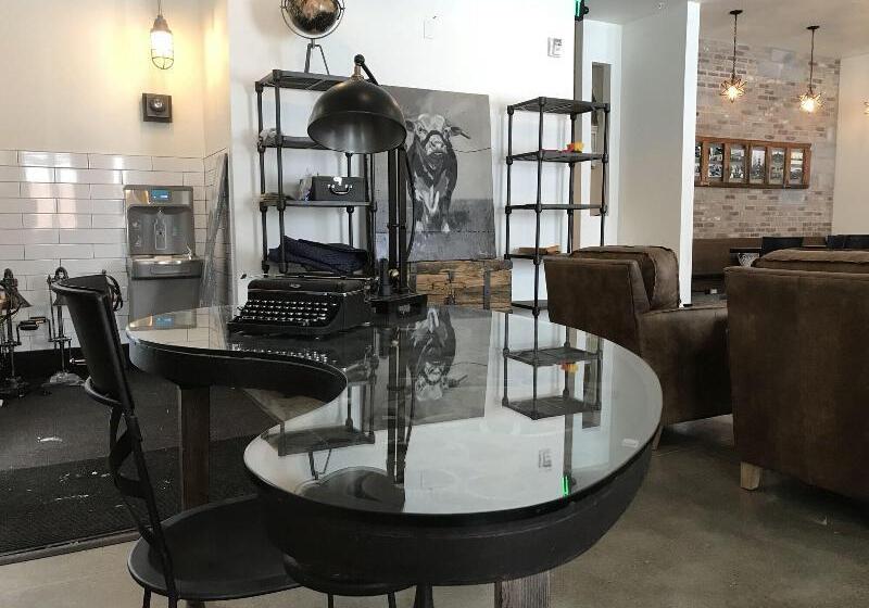 בית מלון כפרי Compass Rose Lodge