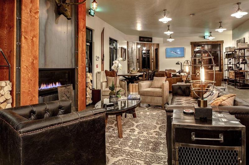 酒店 Compass Rose Lodge