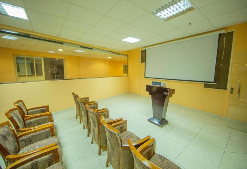 호텔 The New Address