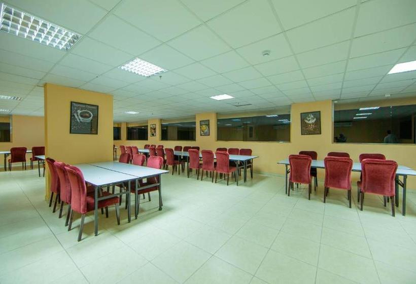 호텔 The New Address